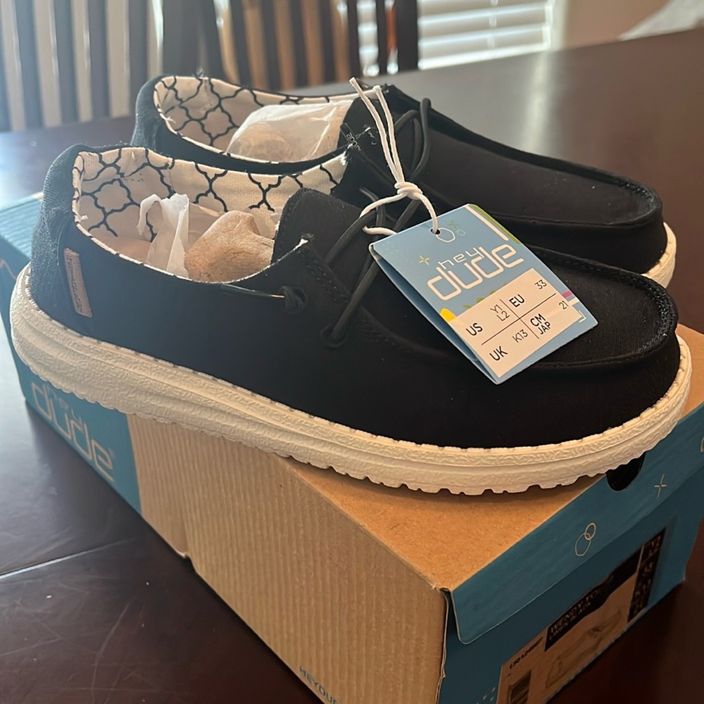 Hey Dude Shoes WENDY YOUTH SIZE 1